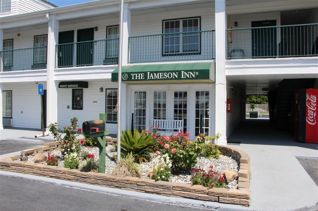 Jameson Inn Douglas Eksteriør bilde